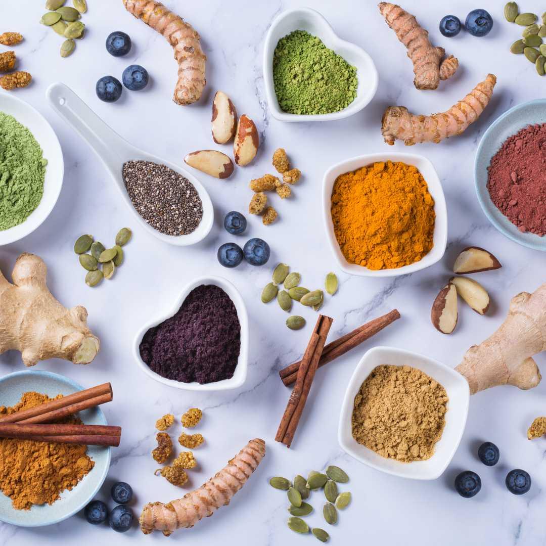 Comparison of açaí, matcha, chia seeds, and spirulina – which superfood is best for you?