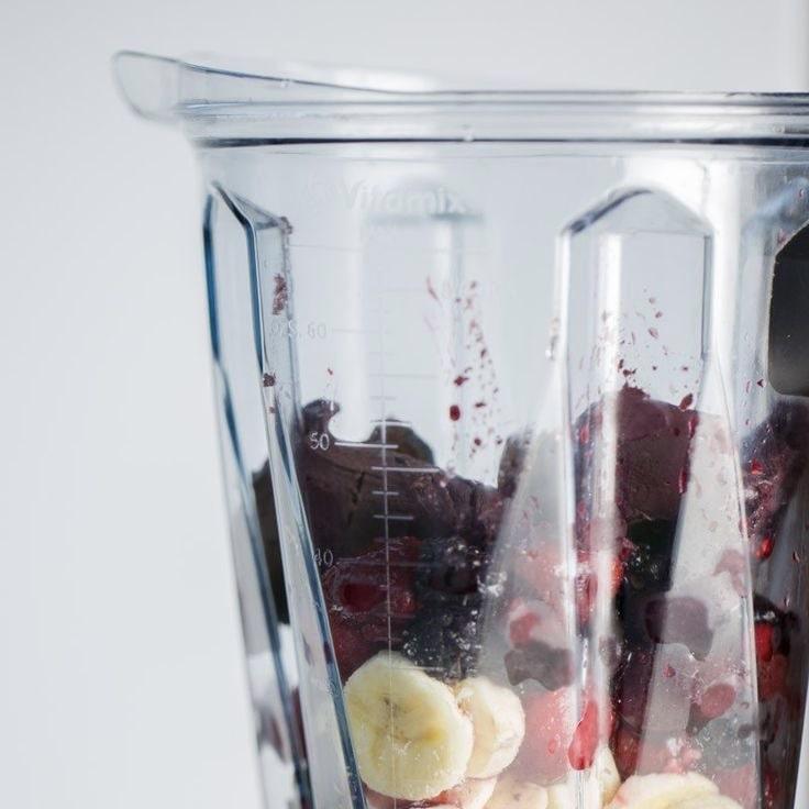 
                  
                    Load image into Gallery viewer, Organic Acai Pulp with Guarana (30 x 100g) - Smoof | Acai Sorbet | Acai Pulp | Acai Popsicles
                  
                